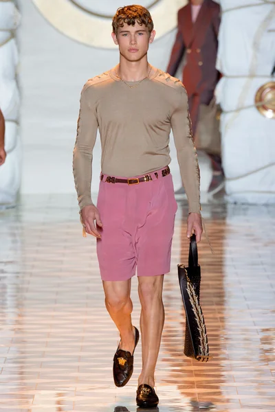 Look 4